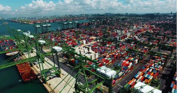 Singapore port becomes new bottleneck in global supply chain