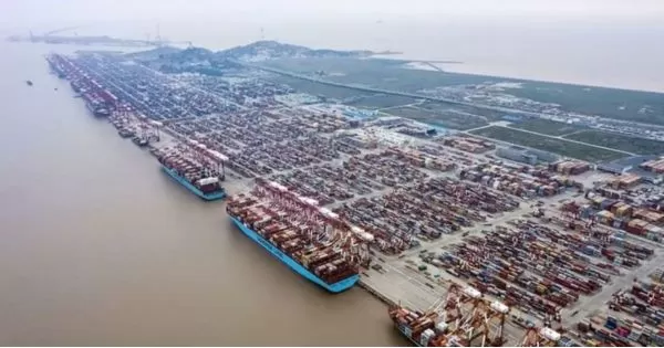 Shanghai Port Container Throughput Surpasses 50 Million TEUs