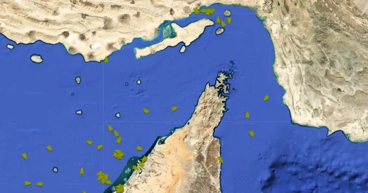 Dual Tensions at Hormuz and the Red Sea: Carriers Simultaneously Pull ...