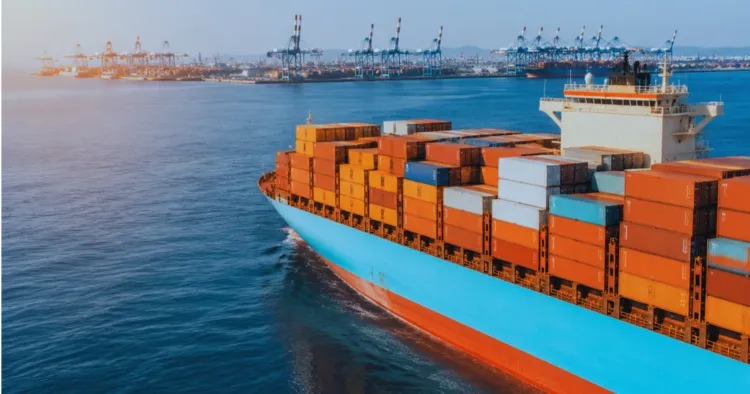 Container Freight Rates on Asia–US Routes Near Pandemic-Era Peaks