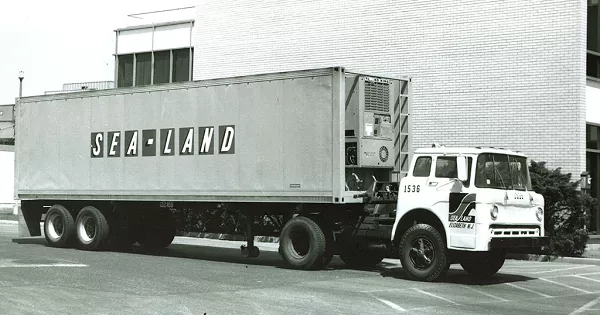 Mẫu container đầu tiên của Sealand