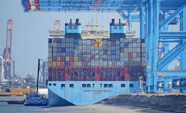 tau-container-hang-tau-maersk-line