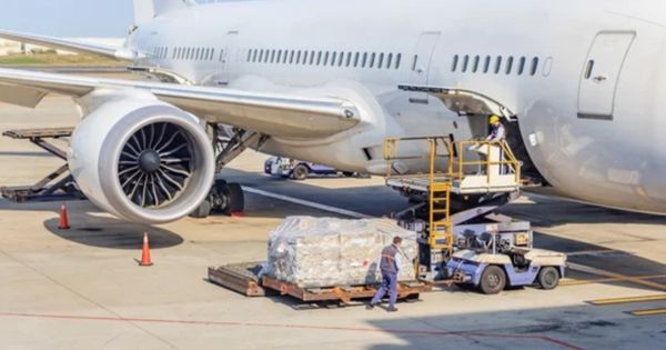 Short-term spot rates chosen as air freight market declines