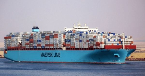 tau-container-Maersk-Essen-hang-tau-Maersk-line