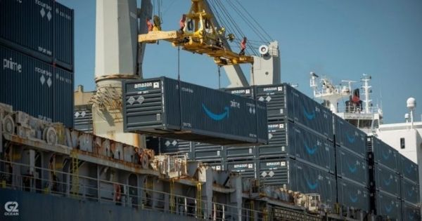 Amazon self-deployed container shipping