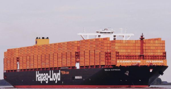 Hapag-lloyd container ship