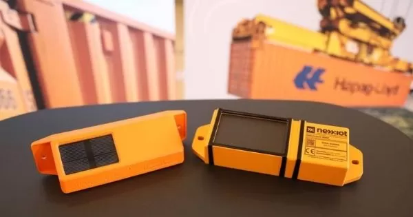 Hapag-Lloyd's real-time container tracking device