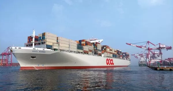 OOCL Korea vessel