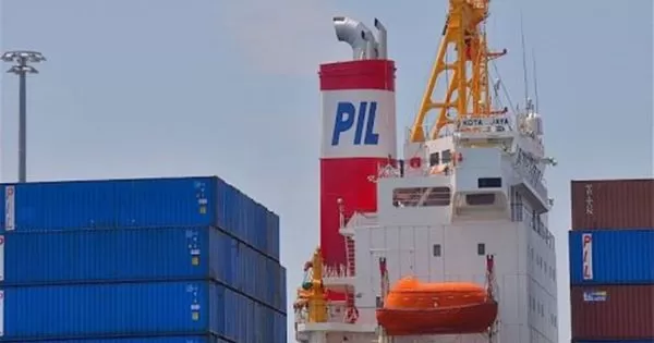 A container ship of PIL