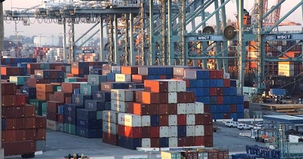 Ùn ứ container tại cảng Los-angeles