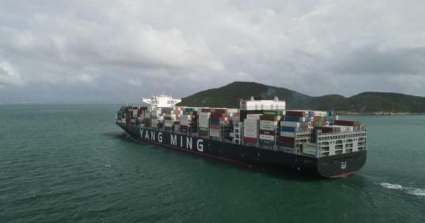 Yang Ming Container ship
